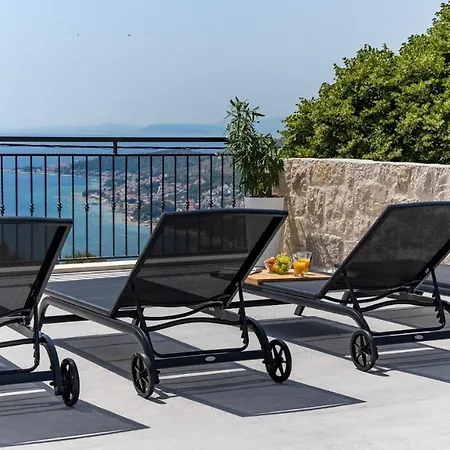 New! King With Private Pool With Hydromassage, 4 Bedrooms, 3km From Sea And Town * Omis