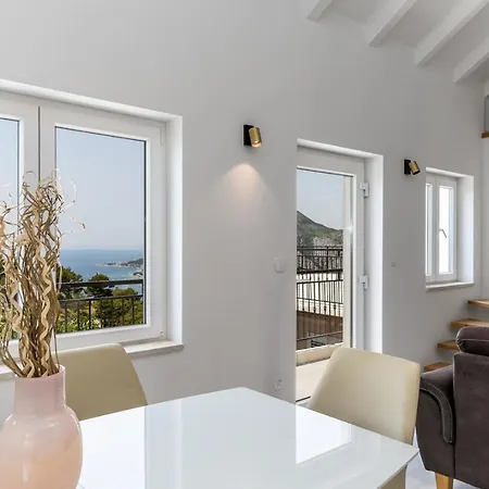 빌라 New! King With Private Pool With Hydromassage, 4 Bedrooms, 3km From Sea And Town 오미스
