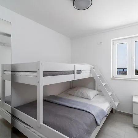 New! King With Private Pool With Hydromassage, 4 Bedrooms, 3km From Sea And Town Villa Omis