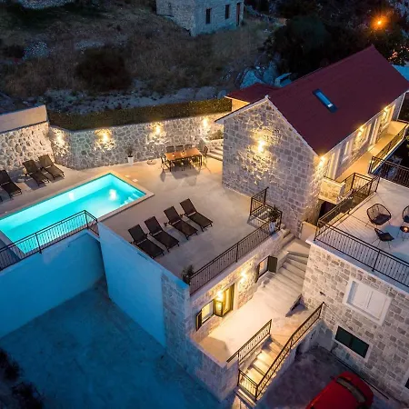 New! King With Private Pool With Hydromassage, 4 Bedrooms, 3km From Sea And Town Villa Omis