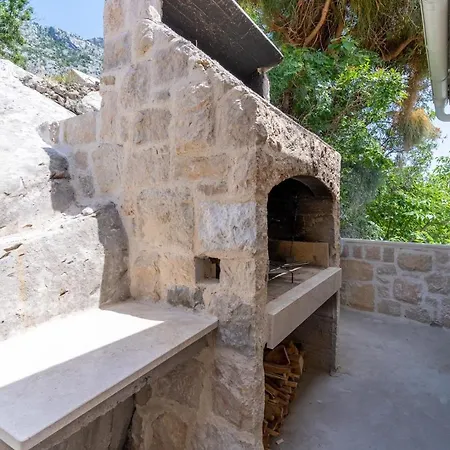 New! King With Private Pool With Hydromassage, 4 Bedrooms, 3km From Sea And Town Villa Omis