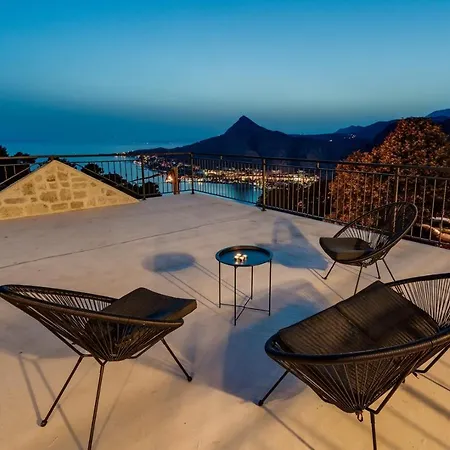 New! King With Private Pool With Hydromassage, 4 Bedrooms, 3km From Sea And Town Villa