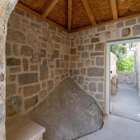 New! King With Private Pool With Hydromassage, 4 Bedrooms, 3km From Sea And Town Omis