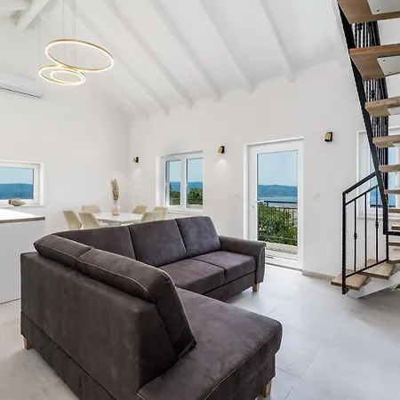 New! King With Private Pool With Hydromassage, 4 Bedrooms, 3km From Sea And Town * Omis