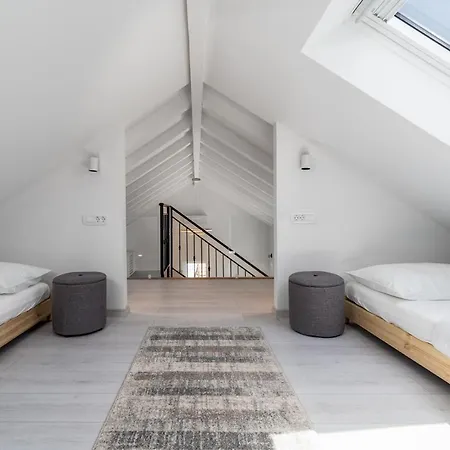 Villa New! King With Private Pool With Hydromassage, 4 Bedrooms, 3km From Sea And Town *