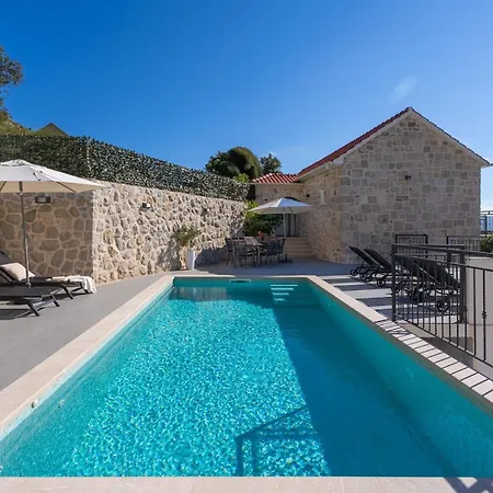 New! King With Private Pool With Hydromassage, 4 Bedrooms, 3km From Sea And Town * Omis