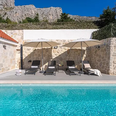 New! King With Private Pool With Hydromassage, 4 Bedrooms, 3km From Sea And Town Omis