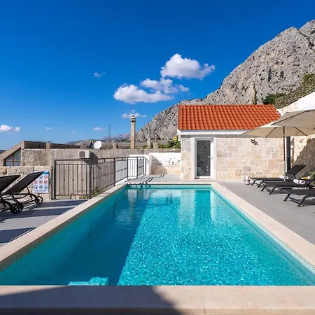 New! King With Private Pool With Hydromassage, 4 Bedrooms, 3km From Sea And Town * Omis